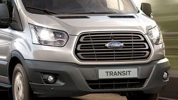 02 Ford Transit Minibus